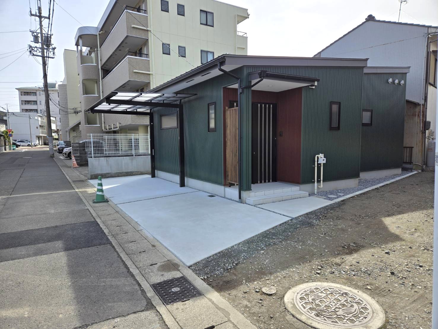 １台用のｶｰﾎﾟｰﾄを設置しました。