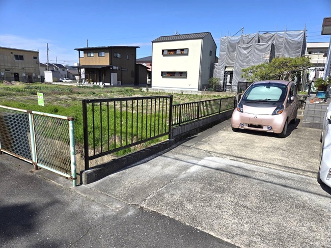落下防止のためﾌｪﾝｽをつけたので安心できます。
