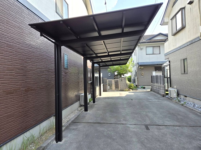 縦型の2台用のｶｰﾎﾟｰﾄを設置しました。